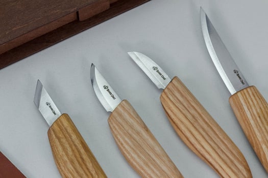 BeaverCraft Basic Set of 4 Knives in gift book-box S07BOOK