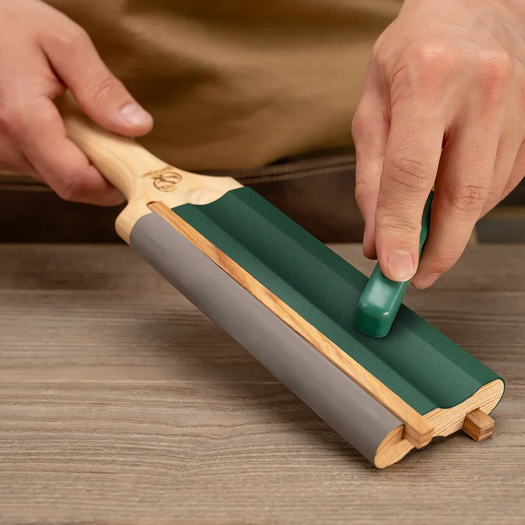 BeaverCraft Leather Strop with Compound sklopivi nož LS5P1
