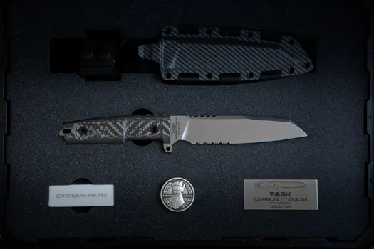 Extrema Ratio Task Carbon Titanium Limited Edition kniv