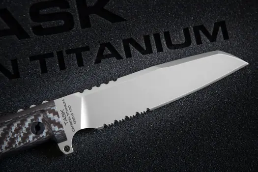 Extrema Ratio Task Carbon Titanium Limited Edition kniv