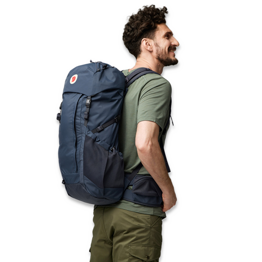 Fjällräven Abisko Hike 35 M/L backpack, patina green