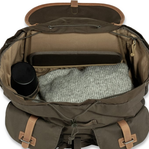 Fjällräven Värmland Rucksack 背包, dark olive-brown