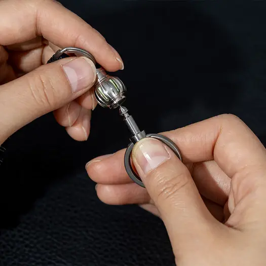 Logical Carry Titanium Quick Release Swivel, satin