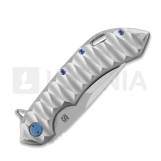 Couteau pliant Olamic Cutlery Wayfarer 247 Suna, Scalloped Orange Peel Ti, Polished