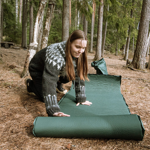 Retki Sleeping pad, self-inflating, green