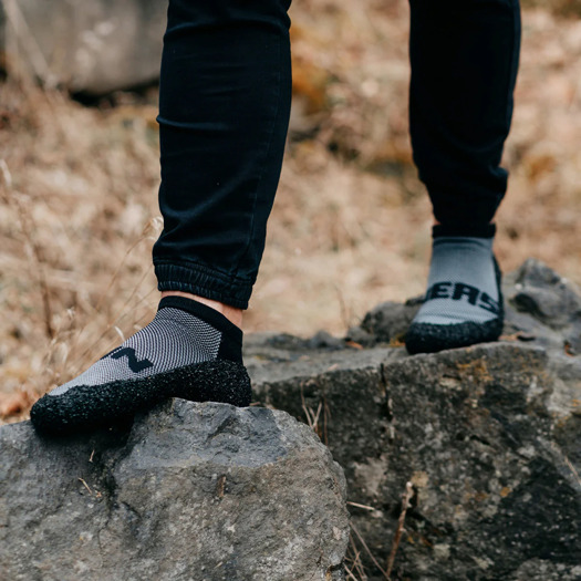 Skinners Sock shoes, Essentials 2.0 Concrete