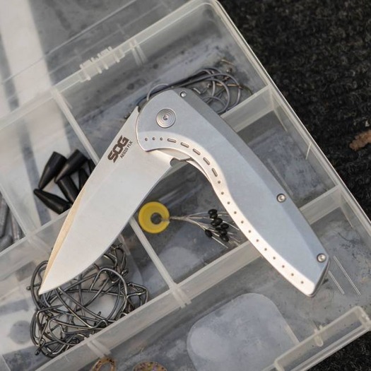 Couteau pliant SOG Aegis FLK 2.0, Satin SOG-14-41-03-43