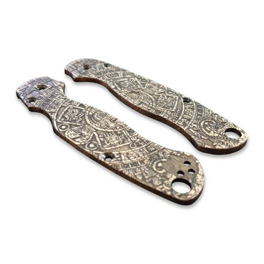 Svechnikov Workshop Spyderco Para Military 2 Aztec handle scales
