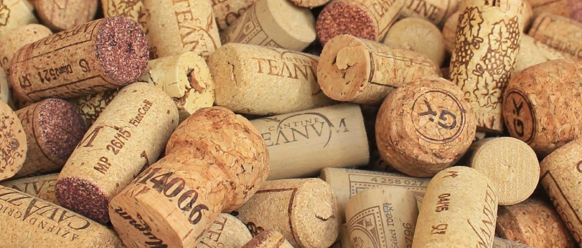 S&aring; h&auml;r enkelt sabrerar du en champagneflaska