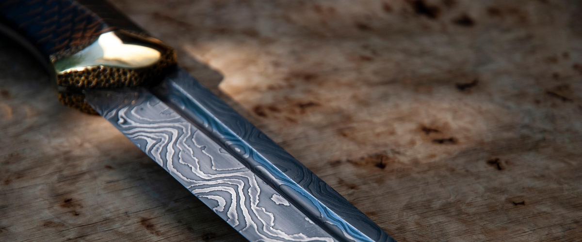 Damasti &ndash; kerroksellisuuden lumoava kauneus ja uskomaton suorituskyky